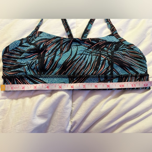 Lululemon Leaf Print Sports Bra in Black - Size 6 -Non Padded - Picture 8 of 13